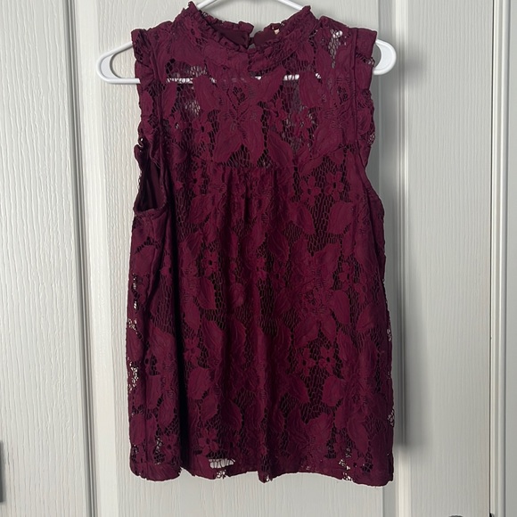 Burgundy tank, with Lacey neck, no tags, good condition - Picture 1 of 3